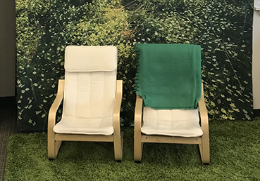 Two quiet chairs - blog